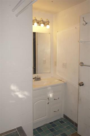 Bathroom - Before