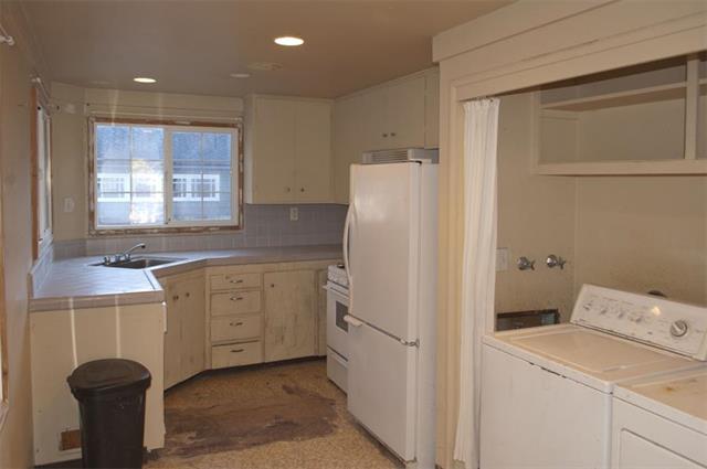 Kitchen - Before