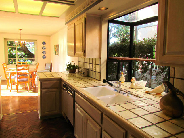 Kitchen - Before
