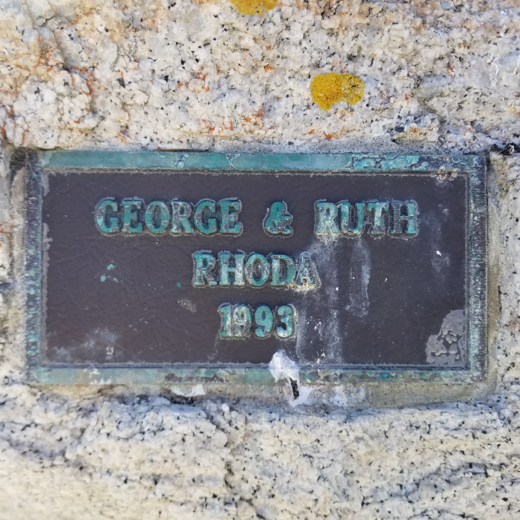 Image of Rhodabenchplaque