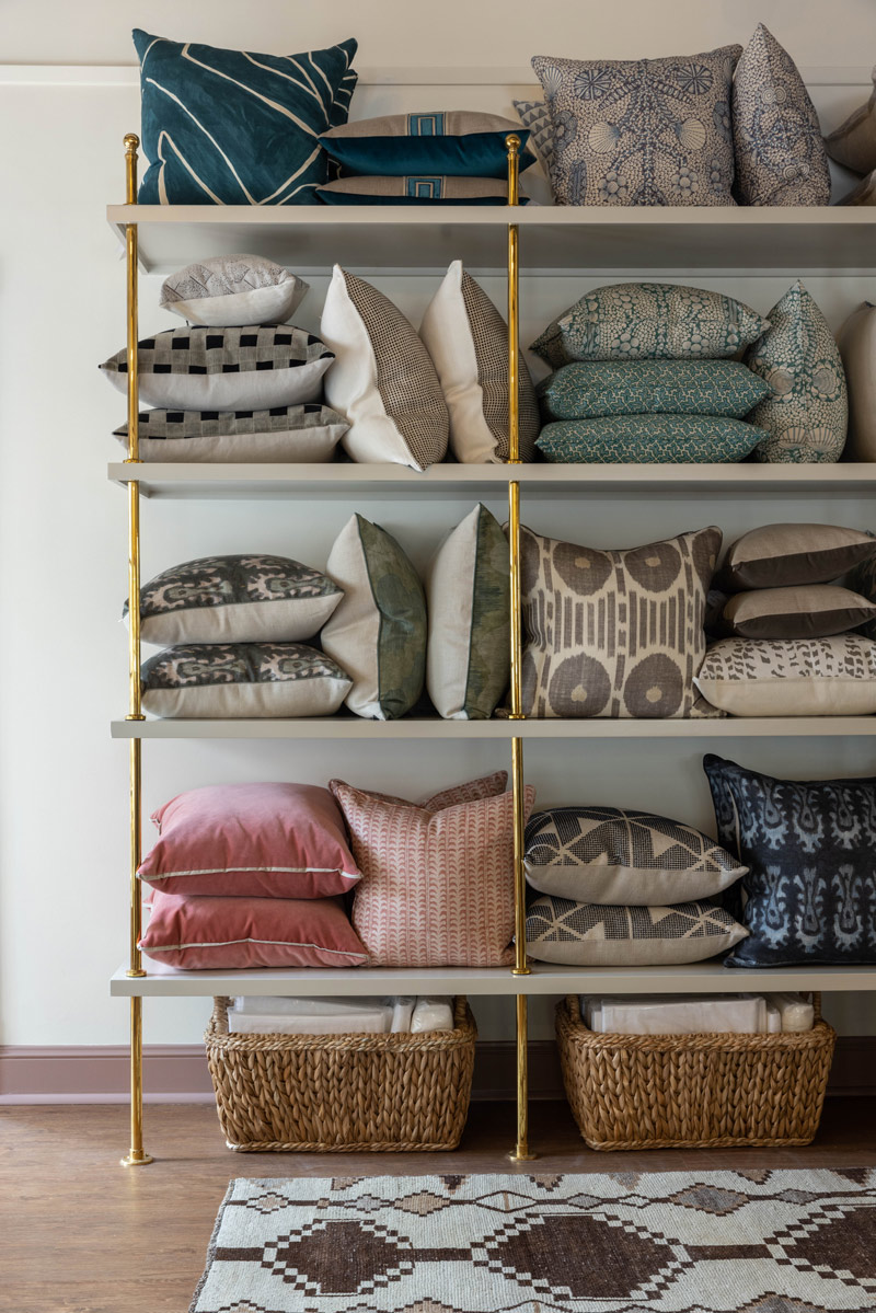 Shoshin Pillow Display