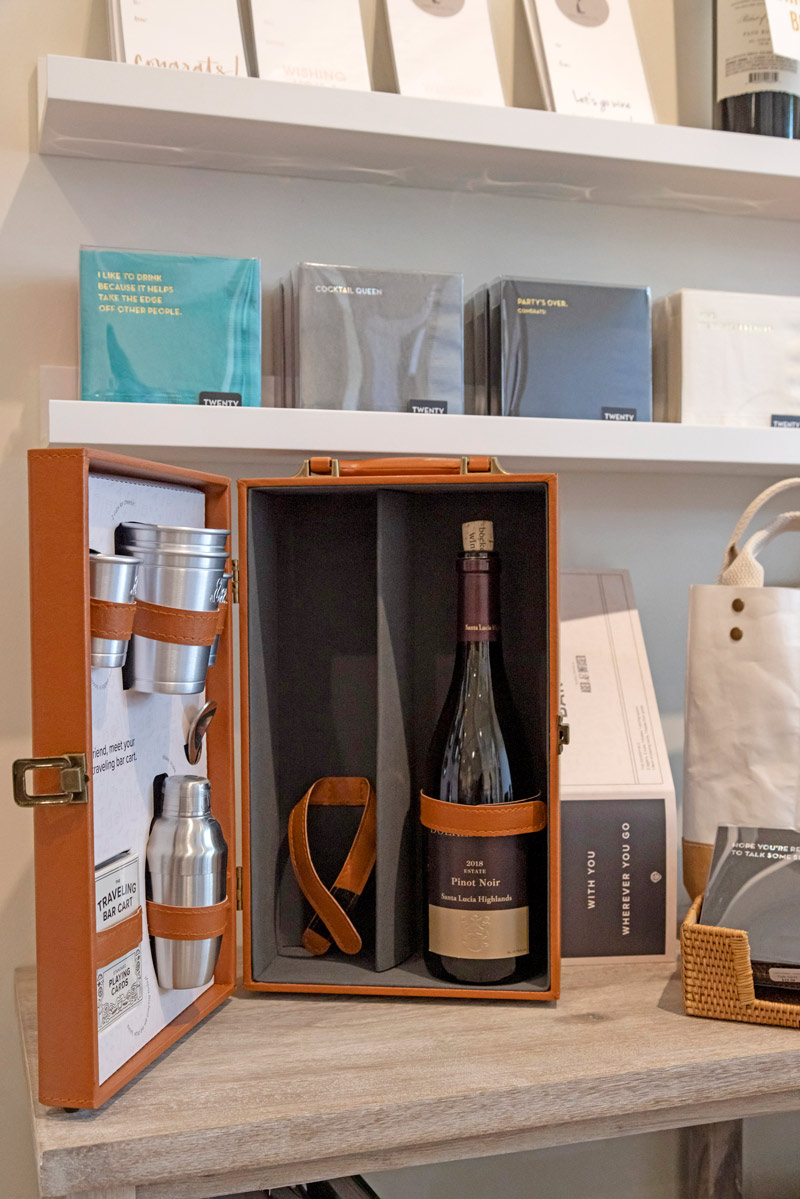 Social Hour Wine Set Display