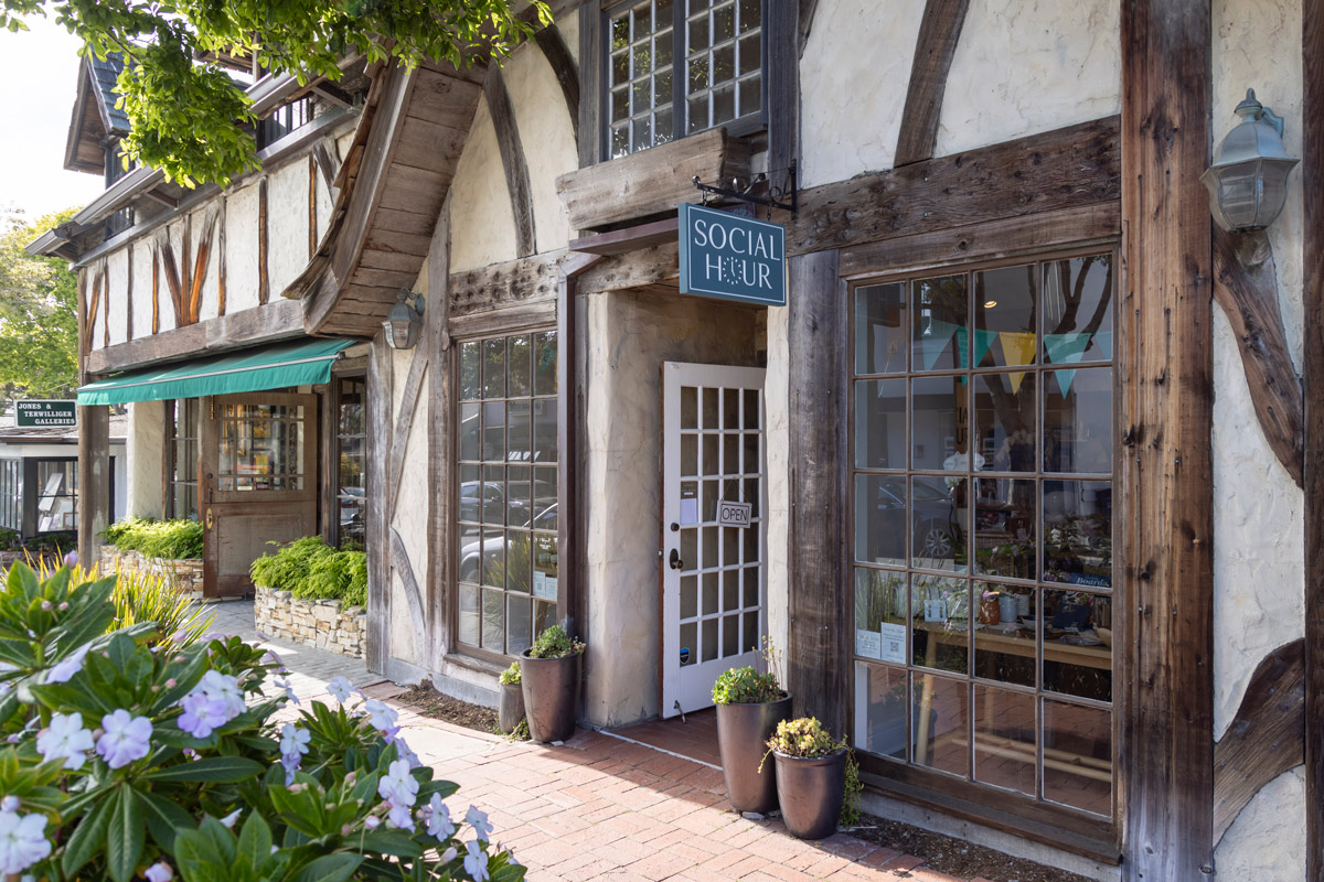 Social Hour Storefront